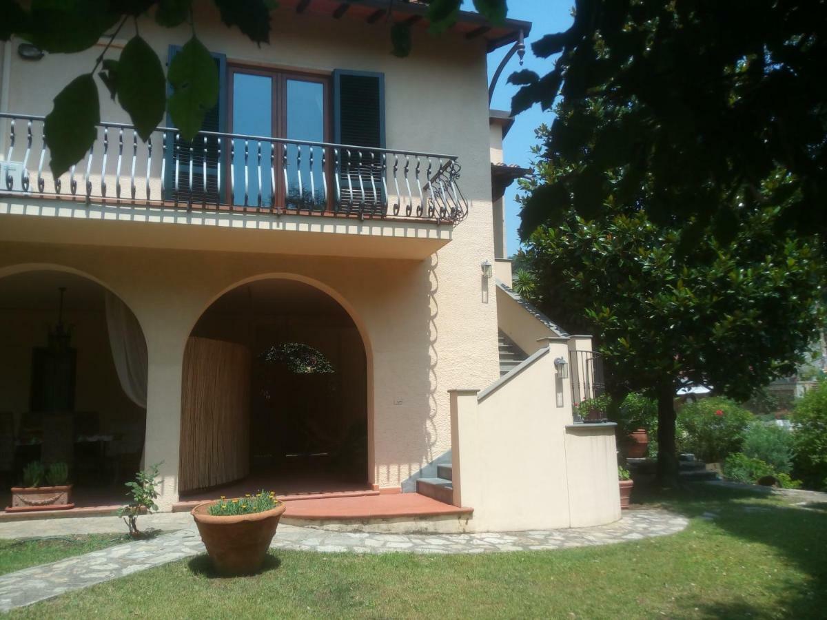 Villa Emma I Lecci Quiesa Bagian luar foto